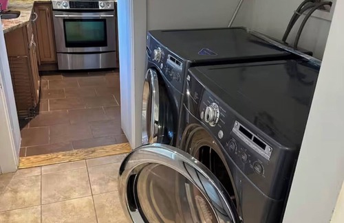 Salisbury Casa | Cozy Cape Cod in lovely Allentown with modern amenities