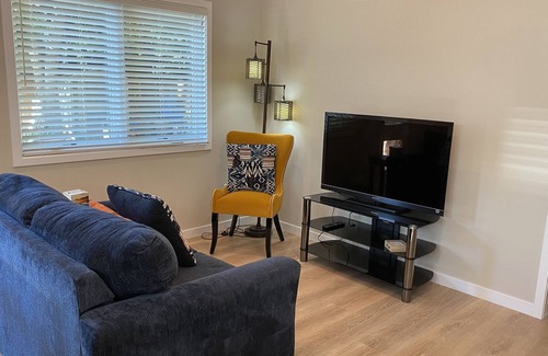 Glenwood Grove - North Iris Casa | Cozy Casita on private property in central Boulder. Close to CU and Downtown