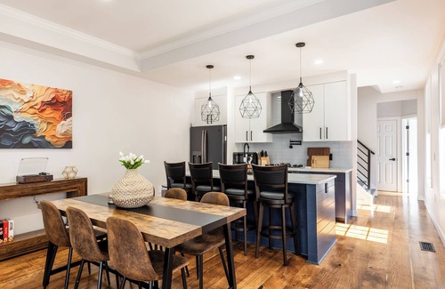 Mount Auburn Casa | Cozy, Central & Chic 5-bedroom house in Cincinnati