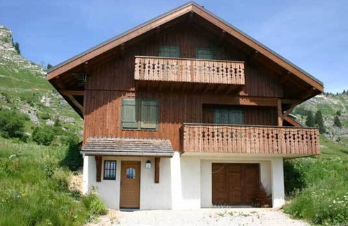 Taninges Chalet De Esquí | Chalet acogedor en Praz de Lys - 4 habitaciones