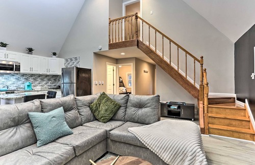 East Stroudsburg Chalet De Esquí | Cozy Chalet on the lake