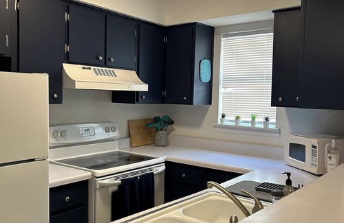 Bay Area Condominio | Cozy Coastal Condo in Corpus Christi w/ Pool