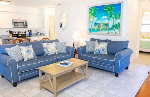 Sanibel Condominio | Cozy Coastal Haven - Your Relaxing Sanibel Getaway - Private Beach - Pet Friendly - Signal Inn 07