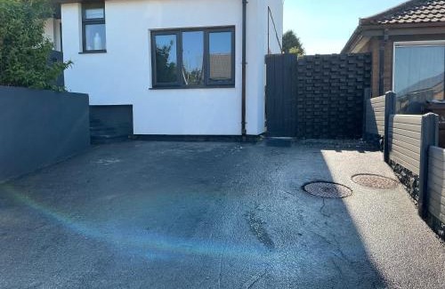 Llanddulas Casa | Cozy Coastal Retreat in Colwyn bay sleeps 8