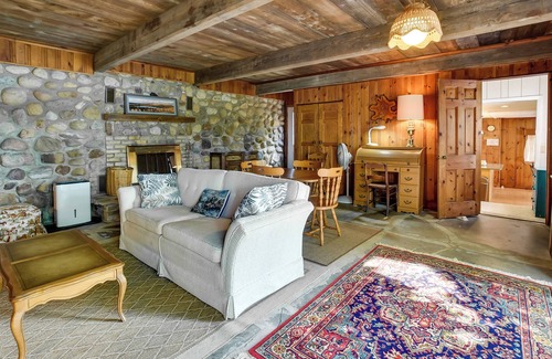 Scottsburg Cabaña | Cozy Cohocton Cottage w/ Private Beach & Deck!