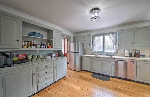 Bucksport Casa | Cozy Colonial Home w/ Bay Access & Water View