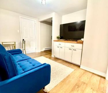 Moncton Apartamento | Cozy Comfort Stay Moncton - 2 Bedrooms with Kitchen and Parking