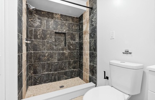 Wynnefield Apartamento | Cozy Comfortable and Quiet Queen Suite