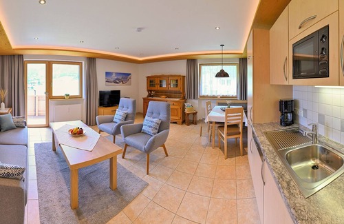 Hippach Apartamento | Ren. Apartamento de lujo en una zona soleada y tranquila, con magníficas vistas panorámicas