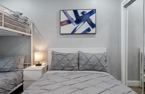 Sulphur Springs Apartamento | Cozy & Completely Remodeled 2 Bedroom Apartment A