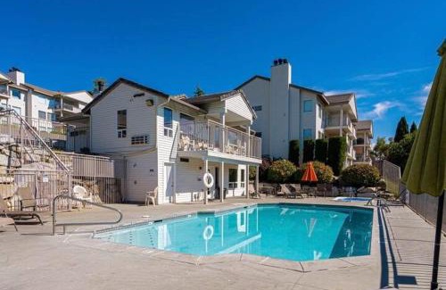 Chelan Apartamento | Cozy Condo in Chelan with Balcony & Views