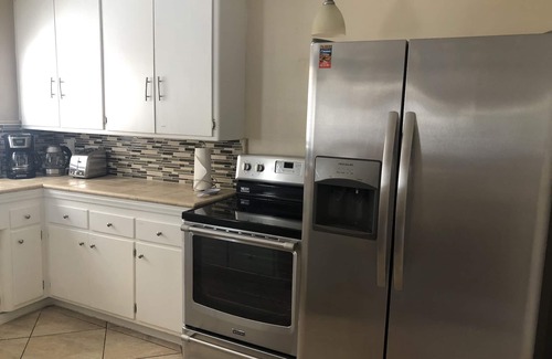 Alamitos Beach Condominio | Cozy Condo in Downtown Long Beach, 2 min walk to the Beach,parking place+garage