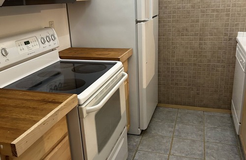 Beaverton Apartamento | Cozy condo, located across from Washington Square Mall, and Target, Dutchbros.
