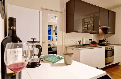 Bergen City Centre Condominio | Cozy condo near Bryggen, Full kitchen, Elevator