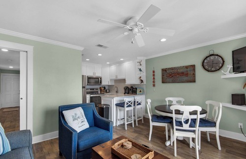 Avalon Beach Estates Condominio | Cozy Condo that sleeps 6, with Gulf Views in Miramar Beach