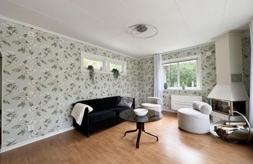 Kode Casa | Cozy cottage in Kode near rocks, sand and sea