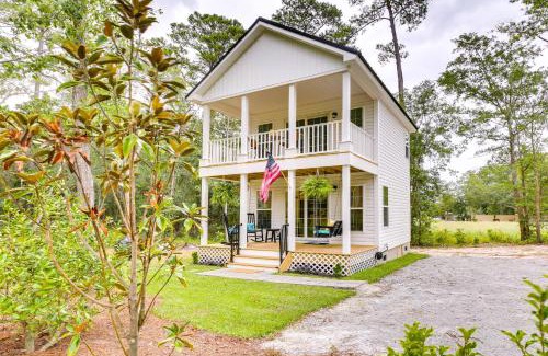 Southport Casa | Cozy Cottage Minutes to Downtown Southport!