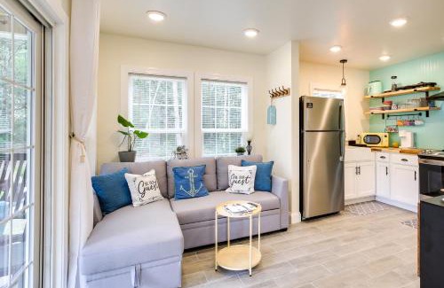Southport Casa | Cozy Cottage Minutes to Downtown Southport!