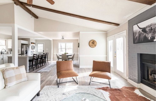 Bowling Green Cabaña | Cozy Cottage near charlotte and minutes from lake Wylie
