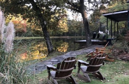 Tyrone Cabaña | Cozy Cottage Nestled on Waters Edge