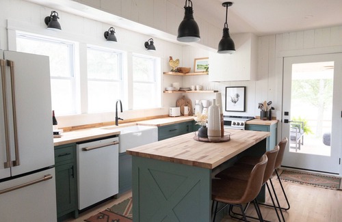 Westby Cabaña | Cozy cottage off the banks of Timber Coulee Creek