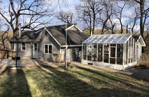 Edgerton Cabaña | Cozy cottage retreat that’s perfect for recharging.