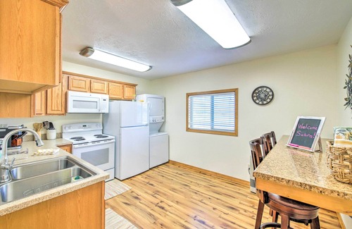Grantsdale Cabaña | Cozy Cottage Studio: Stunning Mountain Views!