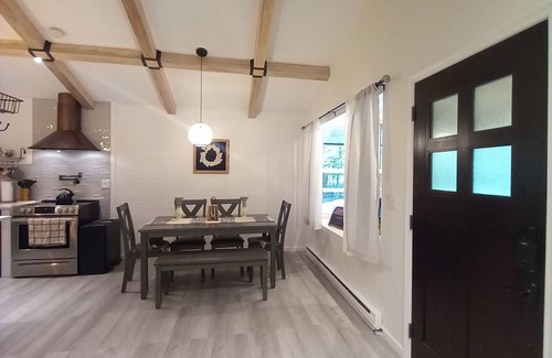 Pocono Summit Cabaña | Cozy Cottage