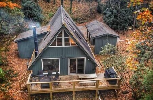 Highlands Chalet De Esquí | Cozy Cottage w Hot Tub, 5 min walk to Main St