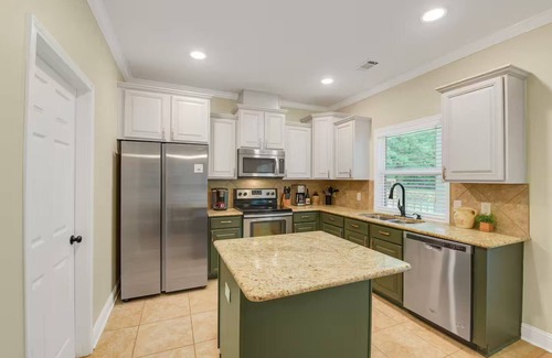 Blanchard Cabaña | Cozy Cottage w/ Pool, Hot Tub, Game room and Hiking Trails near Lake Livingston