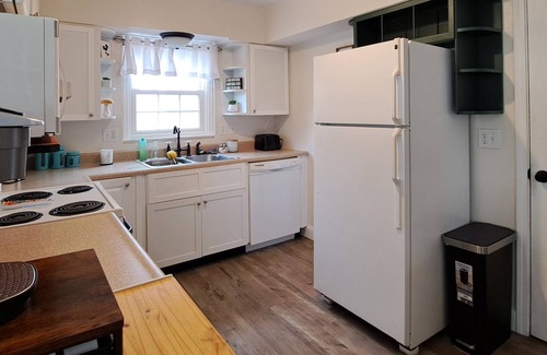 Hamilton Casa | Cozy Cottage With A Pool
