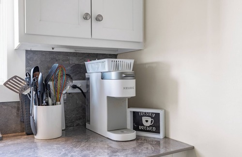 Mill Creek Casa | Cozy Cottage With Lake View