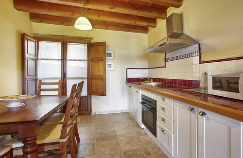 Pruneda Apartamento | Acogedora casa de campo con piscina y terraza