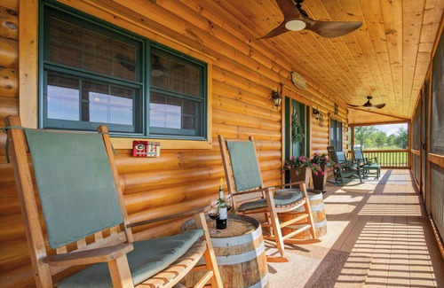 Ludowici Cabina | Cozy Country Cabin near Savannah, Georgia The Perfect Staycation
