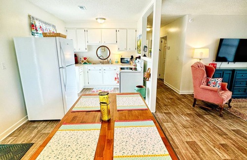 Travelers Rest Cabina | Cozy, Country Cottage