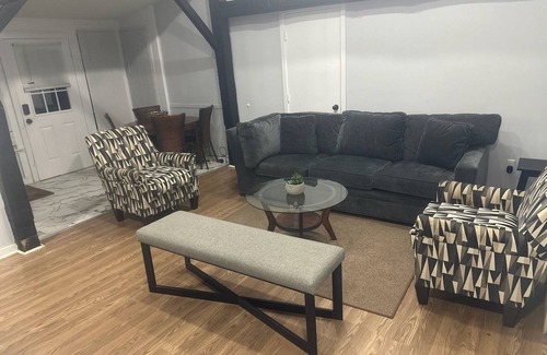 Derby Cabaña | Cozy Country Cottage