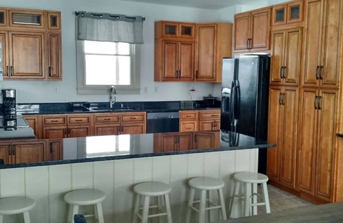Montello Otro | Cozy Country Farm House - 4,000 sq ft