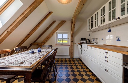 Ummanz Apartamento | Cozy country house Wusse FeWo Hiddensee with terrace and fireplace - Landhaus