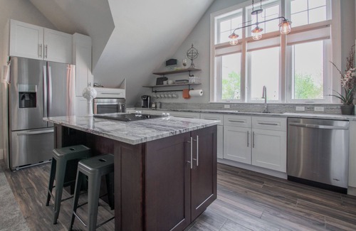 Belmar Park Apartamento | Cozy Craftsman 10 Minutes from Denver