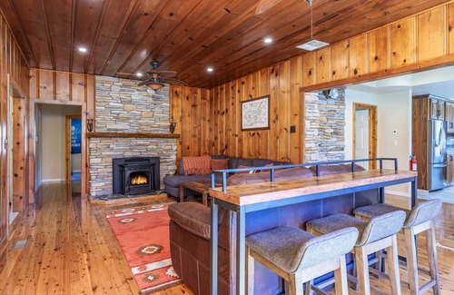 Ahwahnee Cabina | 🛶 Cozy Creek Cabin near Yosemite & Bass Lake