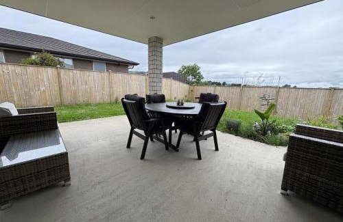 Pokeno Casa | Cozy Crescent