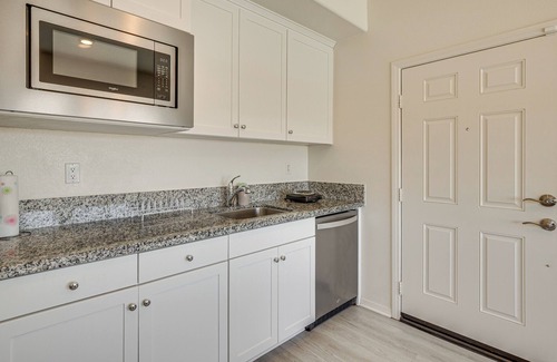 Victorville Apartamento | Cozy Desert Sanctuary 9 Mi to Mojave Narrows Park!