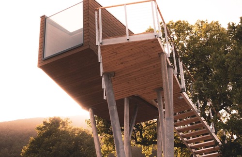 Sellano Cabina | Cozy design tree house, your retreat in the middle of the Umbrian mountains.