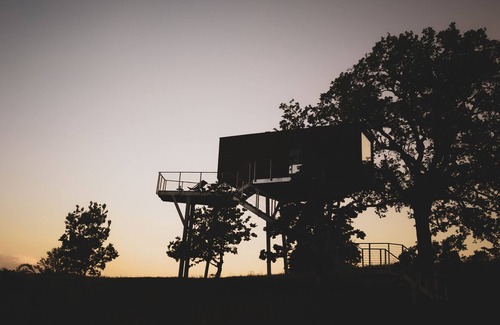 Sellano Cabina | Cozy design tree house, your retreat in the middle of the Umbrian mountains.