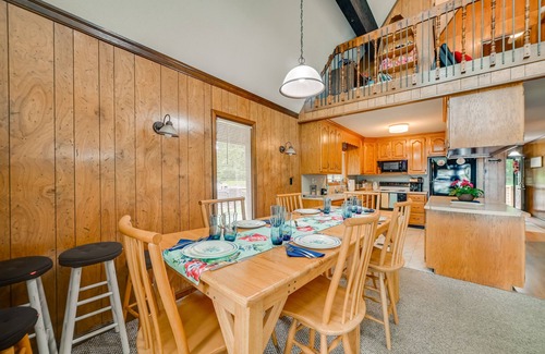 Dover Casa | ¡NUEVO! Acogedor Dover Home w / Boat Dock, Fire Pit & Deck!