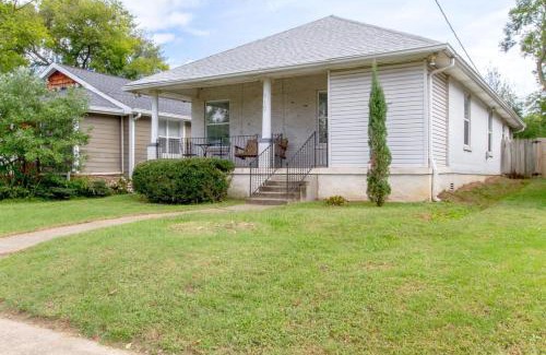 Edgehill Casa | Cozy Downtown Charmer 3 Bedroom 2 Bath Walk To Gulch