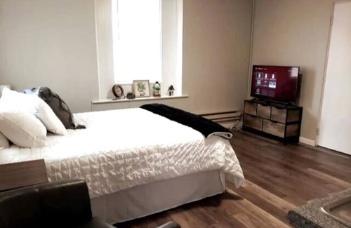 Quincy Apartamento | Cozy Efficiency apt Great location, Wifi