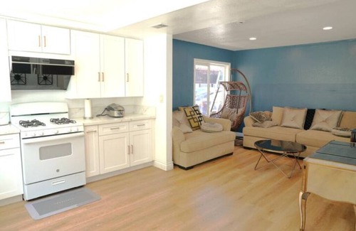 Rowland Heights Casa | Cozy Elegant Room 102 · A Stylish & Peaceful Retreat for Refined Solo Living