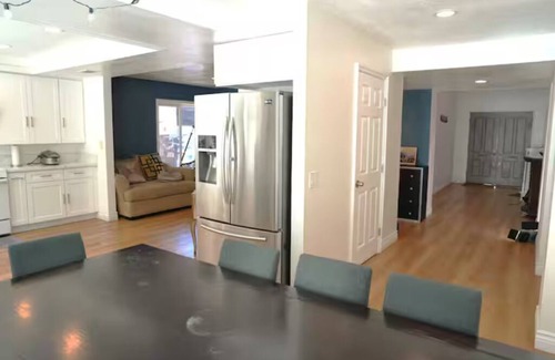 Rowland Heights Casa | Cozy Elegant Room 102 · A Stylish & Peaceful Retreat for Refined Solo Living
