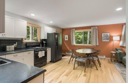 Harbor Springs Casa | Cozy Fall Retreat with Firepits! Near Tunnel of Trees, 30 Mins to Mackinac Ferry